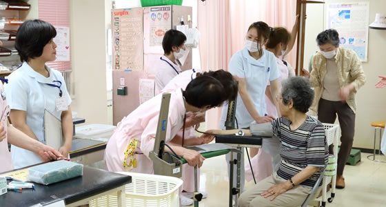 平成25年度
健康いきいきふれあいまつり&看護体験見学学習会